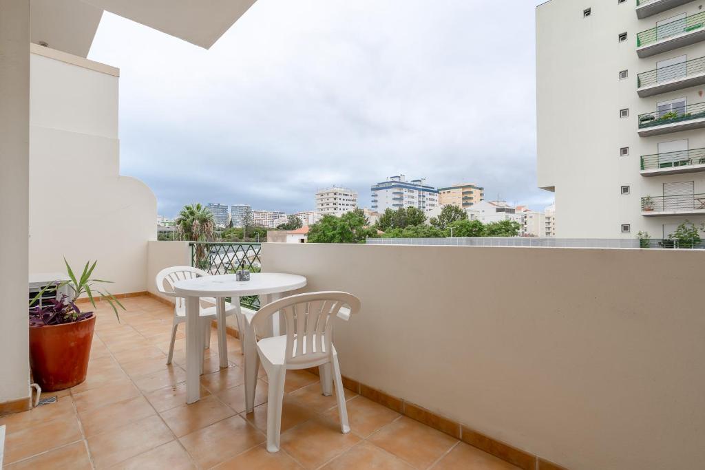 Cozy Apartment PORTIMÃO City Center room 2